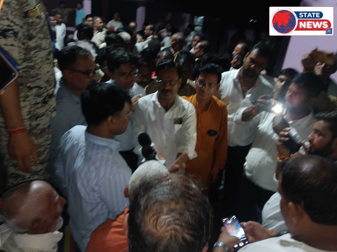 गढ़ी में अवैध शराब पैकारी का आरोप, कलेक्टर से शिकायत; पुलिस और आबकारी विभाग की कार्यप्रणाली पर उठे सवाल