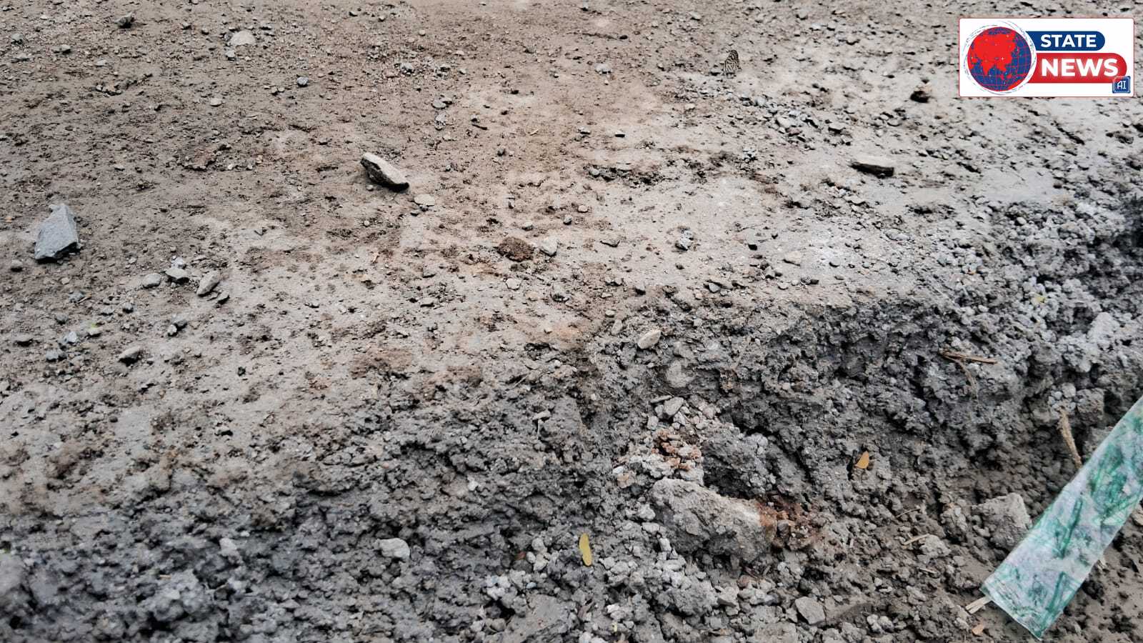 ग्राम पंचायत  बेलढाना में सीसी सड़क निर्माण पर उठे भ्रष्टाचार के सवाल पहली बारिश में उखडने की आशंका   ग्रामीणों का आरोप बिना देश बिना पालीथि