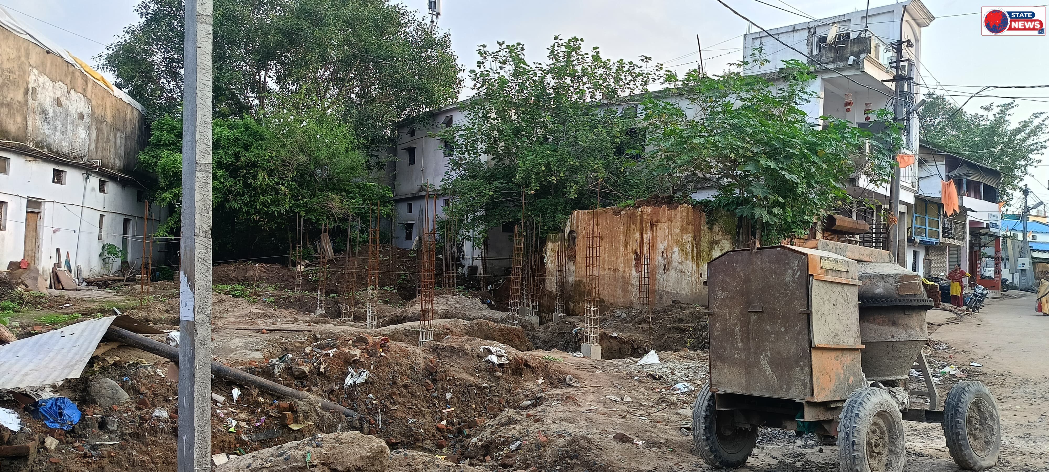 सीएमओ आवास निर्माण पर उठे गुणवत्ता के सवाल: जंग लगे सरिए, लैब टेस्टिंग व्यवस्था नदारद होने के आरोप