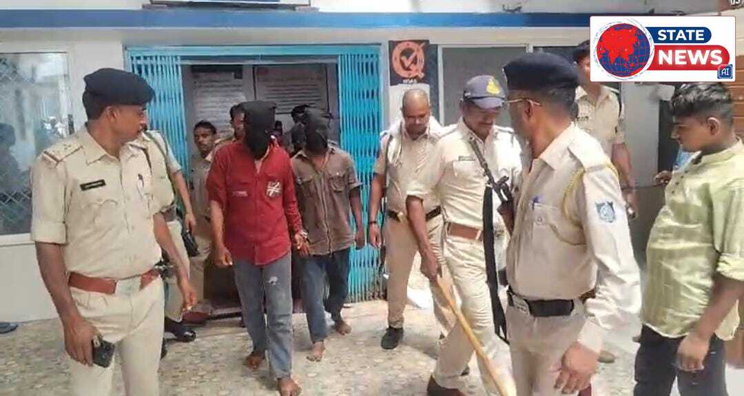 गिरफ्तार आरोपी का नगर में निकाला जुलूस, बीच बाजार में लगवाई उठक-बैठक