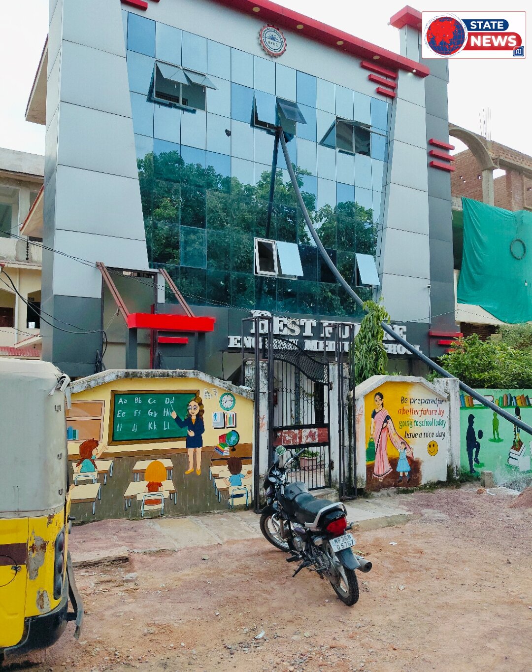 मासूमों की शिक्षा पर 'मुनाफाखोरी' का पहरा! बल्देवगढ़ के बेस्ट फ्यूचर इंग्लिश मीडियम स्कूल पर मनमानी फीस और महंगी किताबों से अभिभावकों की जेब