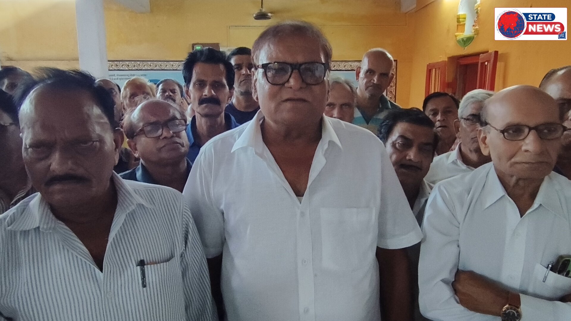 नेपा लिमिटेड की दोनों मशीनें शुरू, पूर्व कर्मचारियों से सहयोग की अपील  सांसद व विधायक के प्रयासों से कंपनी ने पुनर्जीवन पाया, 