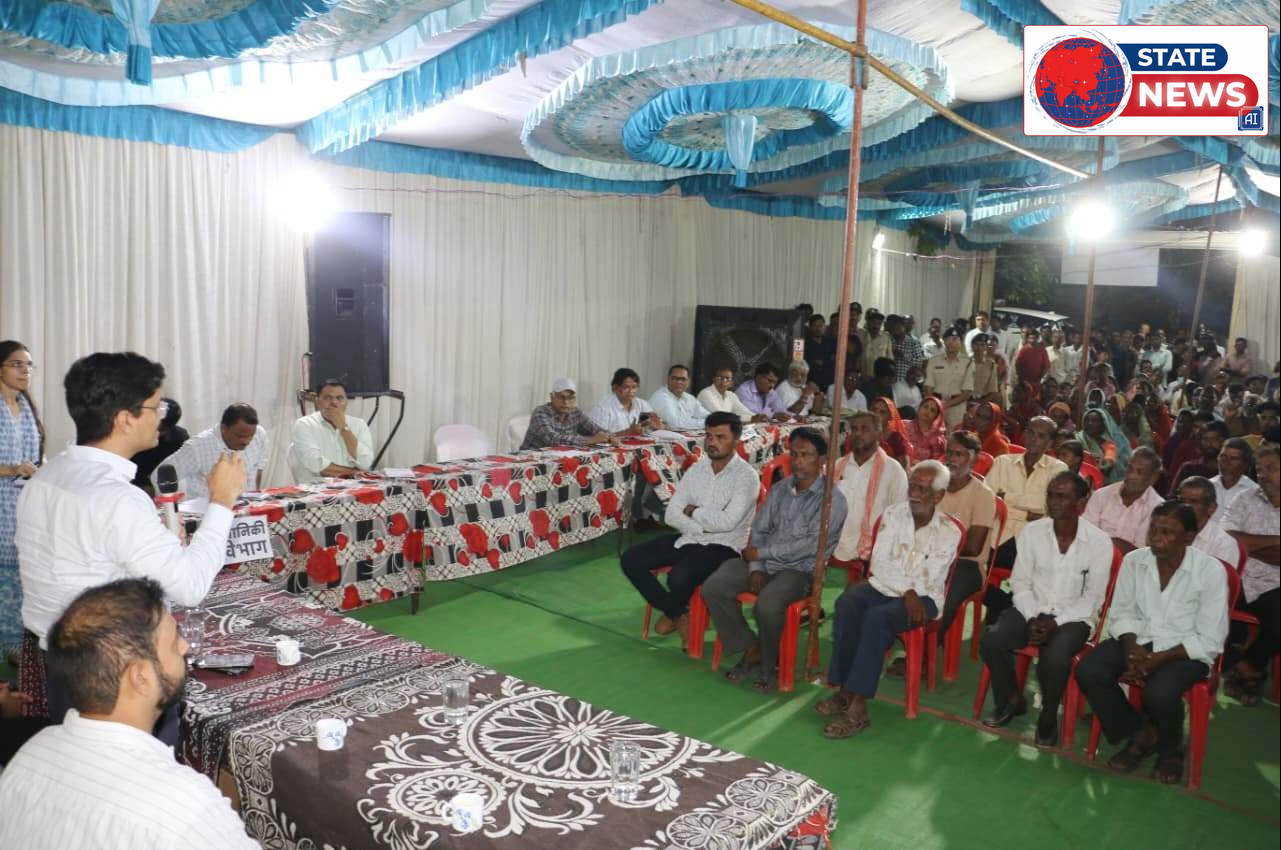 बुरहानपुर जिले में 'प्रशासन गांव की चौखट पर': कलेक्टर श्री सिंह ने रतागढ़ में सुनी जनसमस्याएं