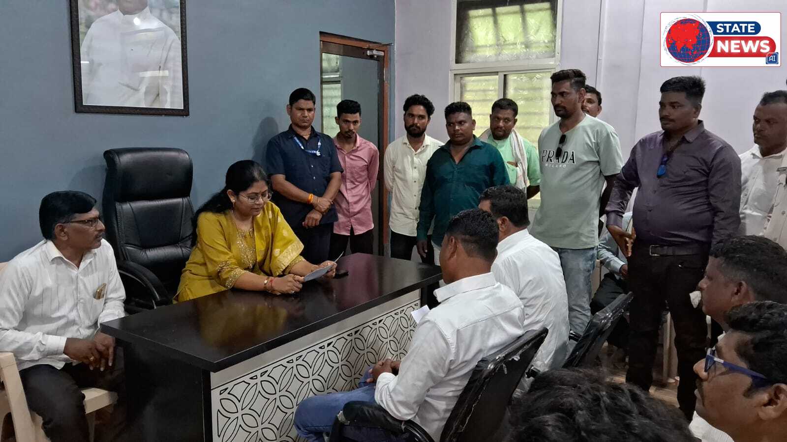 नेपानगर विधायक मंजू दादु को ग्राम रक्षक कोटवार संघ ने सोपा  ज्ञापन विधानसभा में मांगे उठाने का किया आग्रह