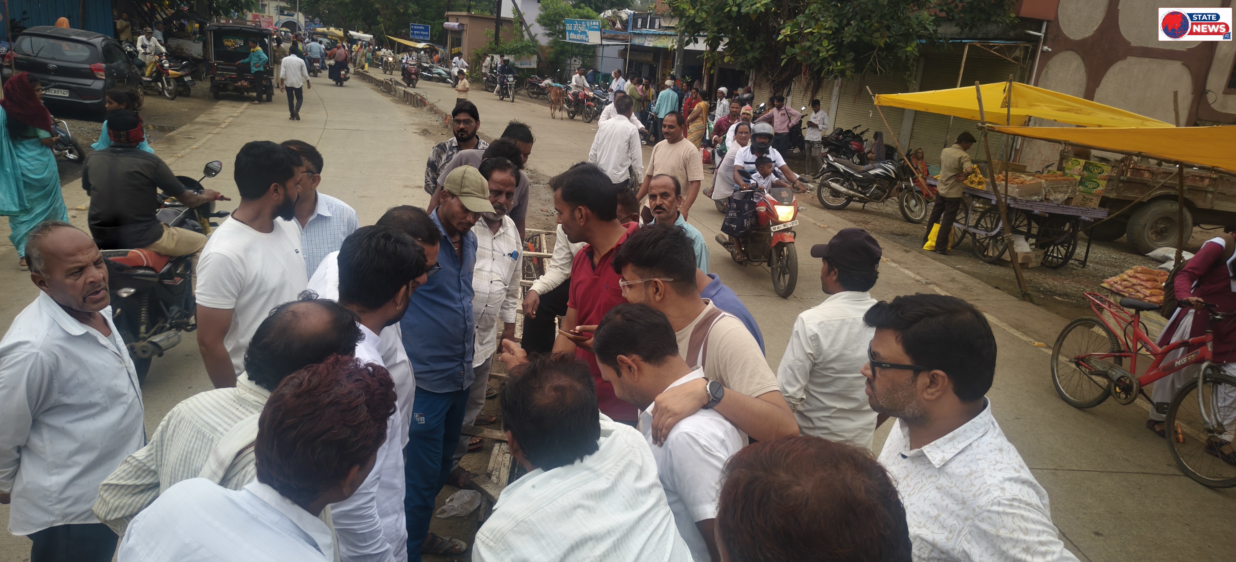चंद्रभागा से बस स्टैंड तक बन रहे डिवाइडर निर्माण पर उठे सवाल, घटिया गुणवत्ता के आरोप