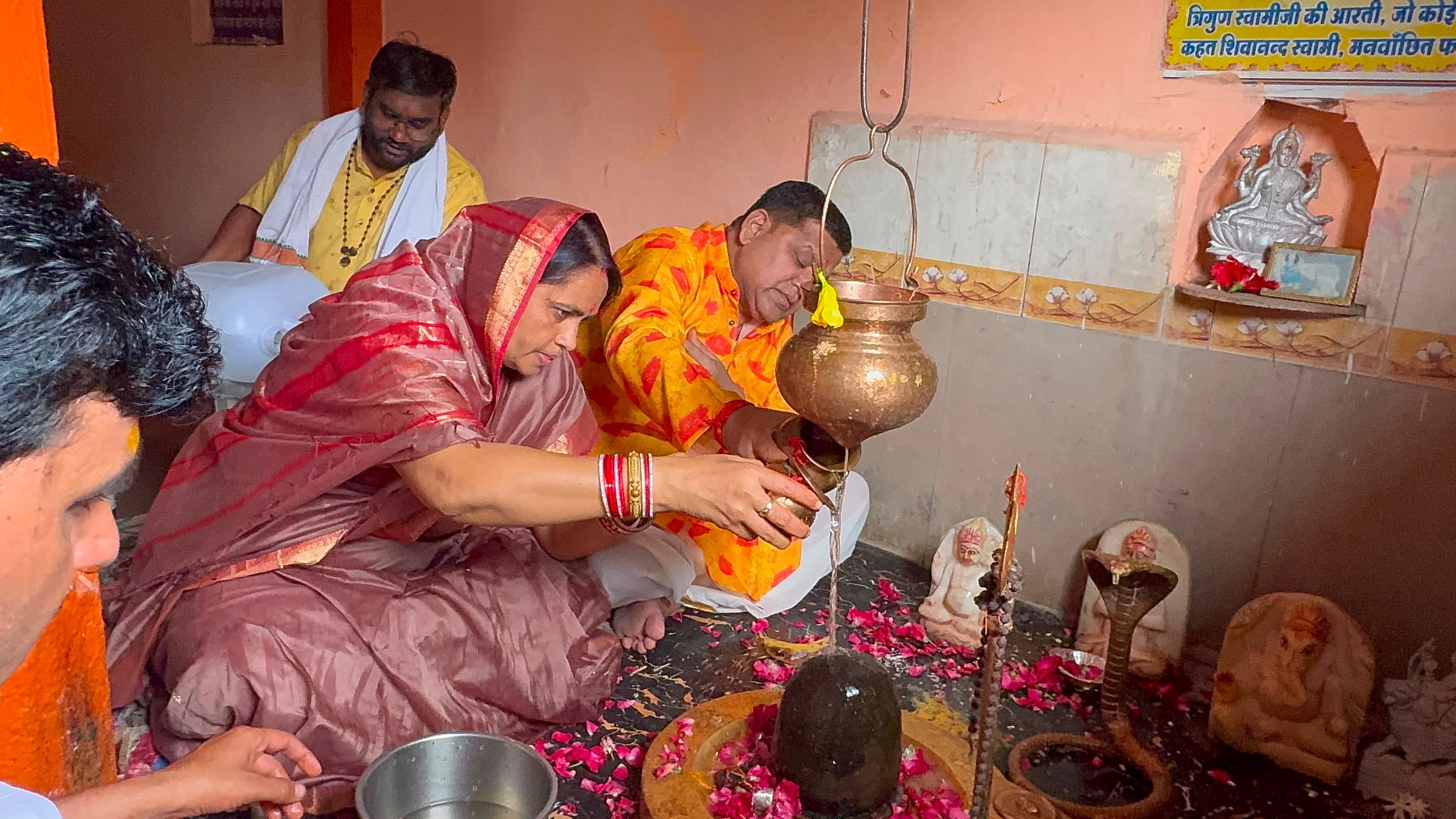 अच्छी बारिश और खुशहाली की कामना से गूंजा मानकामनेश्वरी धाम, 108 सुंदरकांड पाठ व 108 चोले अर्पित