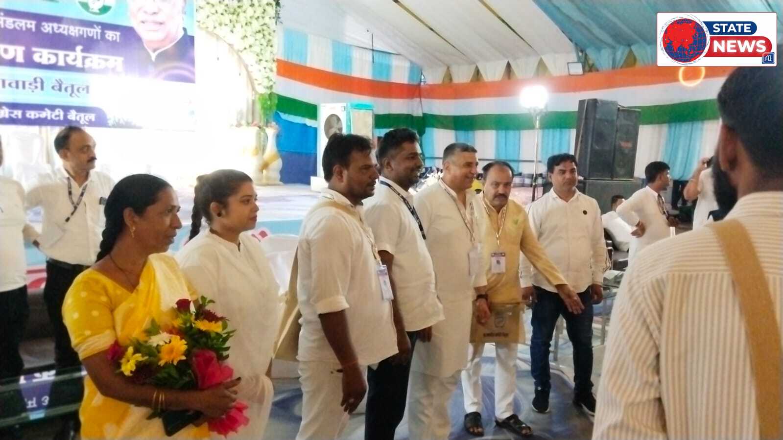 दो दिवसीय कांग्रेस प्रशिक्षण शिविर में शामिल हुईं पार्षद खुशबू अतुलकर, वरिष्ठ नेताओं से की मुलाकात