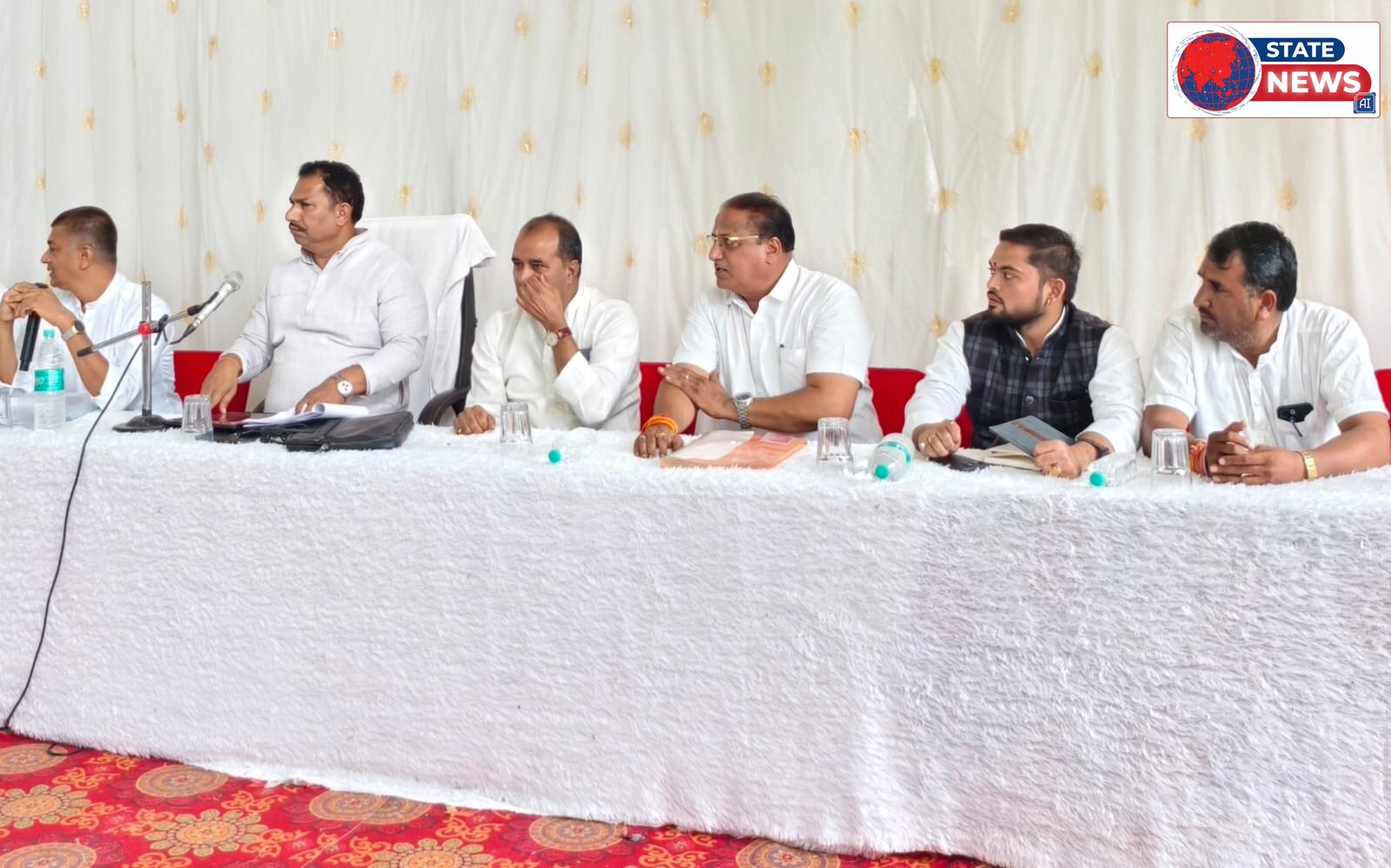 कैसा होगा 2047 का आलोट?' विजन बैठक में गूंजे जिला, रेल, फोरलेन, ट्रॉमा सेंटर और उद्योग के मुद्दे