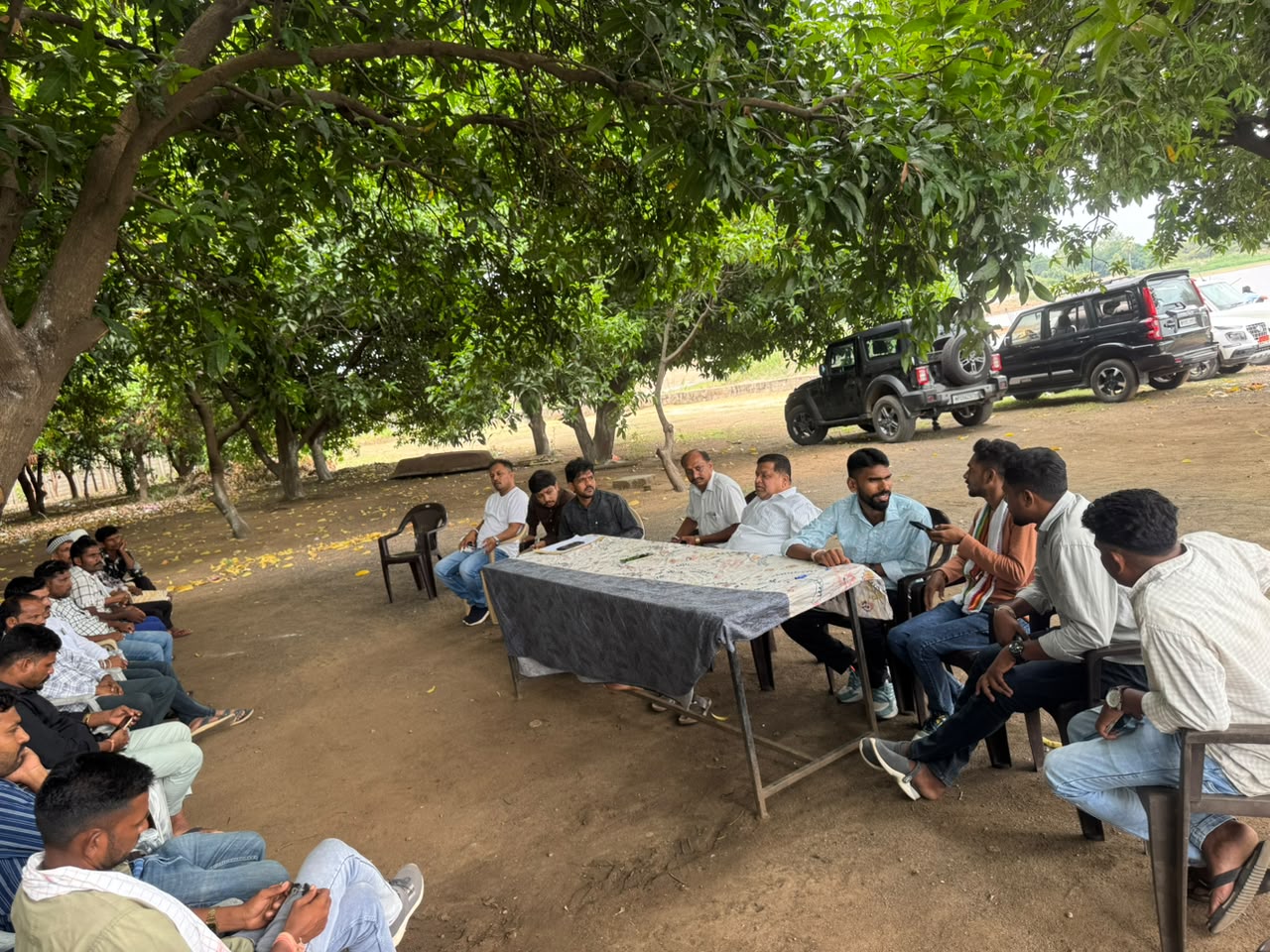 9 अगस्त को ऐतिहासिक बनाने की तैयारी शुरू: विश्व आदिवासी दिवस को लेकर पटेल फार्म हाउस पर मंथनआदिवासी विकास परिषद की बैठक में बनी रणनीति, प्रदेश उपाध्यक्ष महेश पटेल ने समाज से किया एकजुट होने का आह्वान