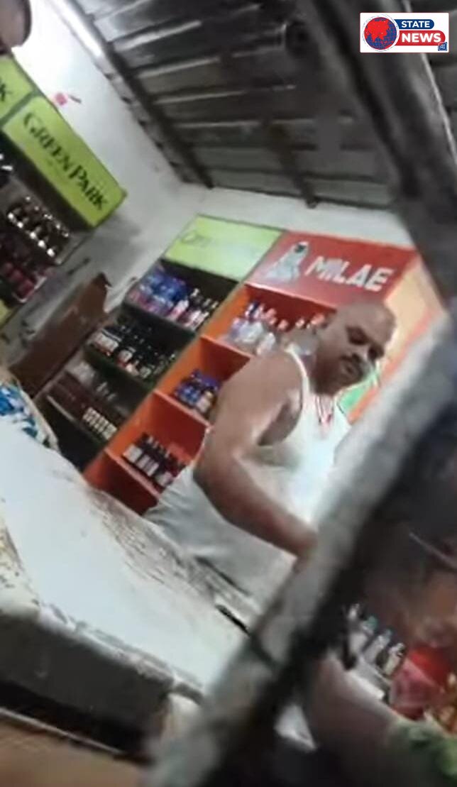 एमआरपी से अधिक वसूली के आरोपों से घिरी शराब दुकान, खुल्ले के बदले गुटखा देने की भी शिकायत