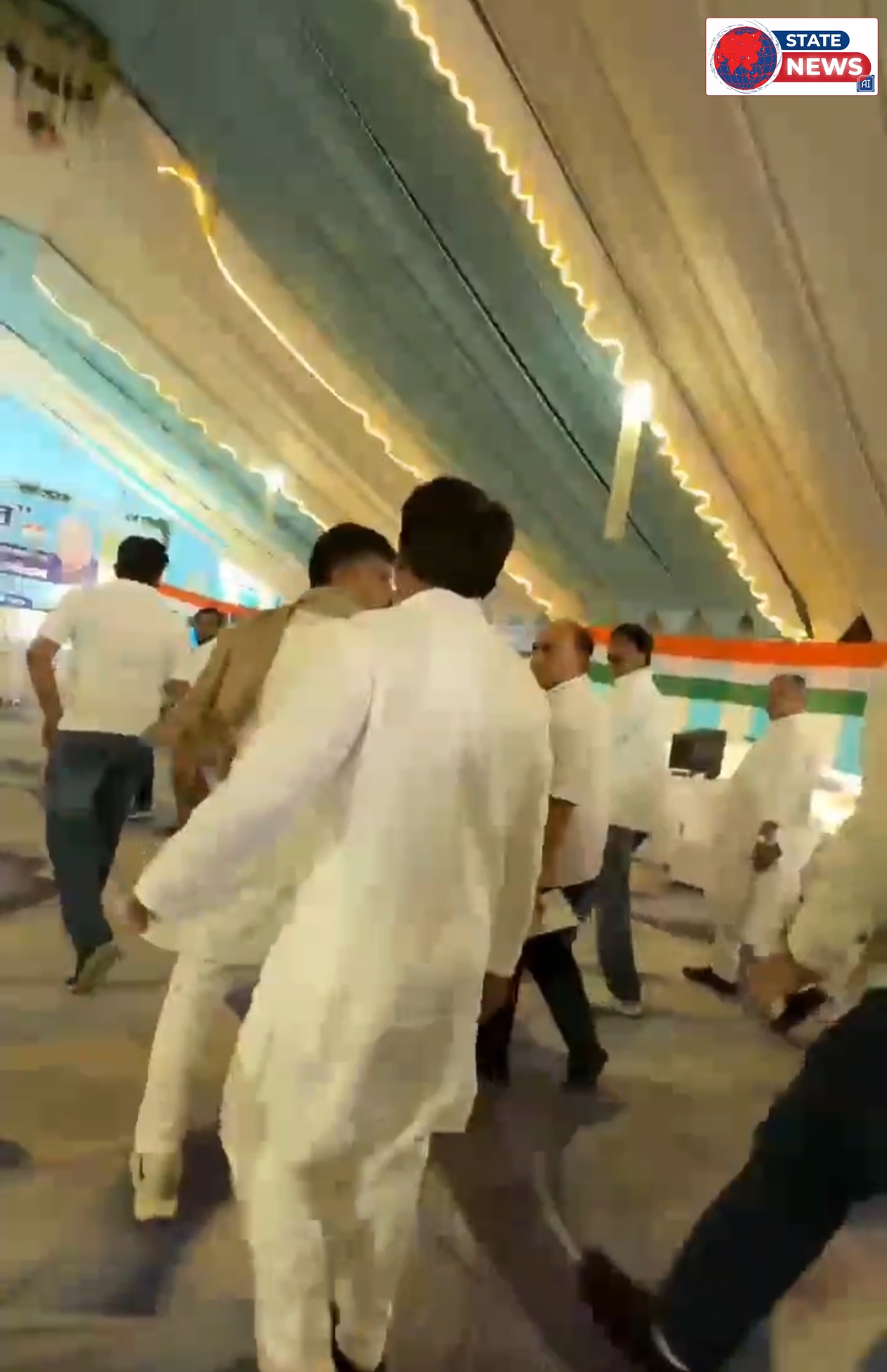*बैतूल कांग्रेस कार्यालय में हंगामा: बैठक के दौरान कार्यकर्ताओं के बीच तीखी झड़प, गुटबाजी आई सामने*