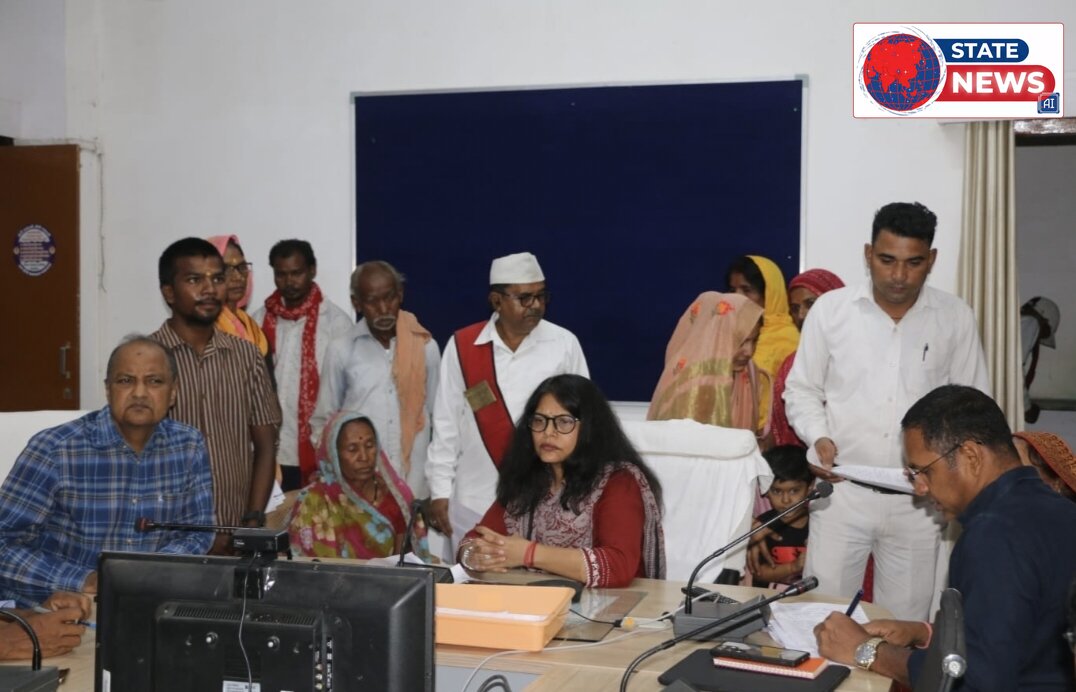 जनसुनवाई में सुनी गई 116 आवेदकों की समस्याएं  कलेक्टर एवं मुख्य कार्यपालन अधिकारी ने विभागीय अधिकारियों को समुचित कार्यवाही के दिए निर्देश फ