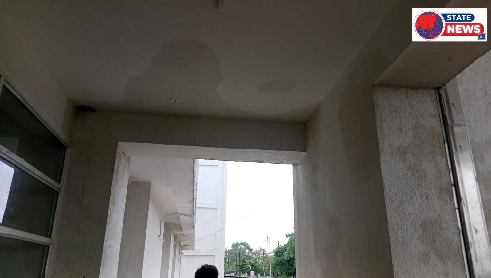 36.45 करोड़ की सांदीपनि स्कूल बिल्डिंग में पहली बारिश में रिसाव, जांच कब? कार्रवाई किस पर? सागर कलेक्टर देवरी दौरे में निरीक्षण नहीं होने पर