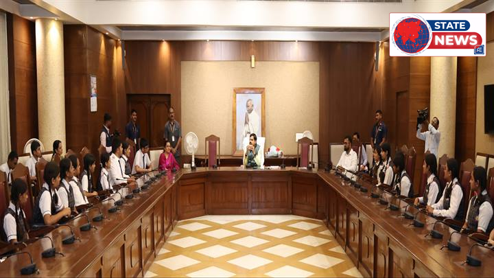 सतना में मुख्यमंत्री का संदेश: राष्ट्र निर्माण में सक्रिय भूमिका निभाना जागरूक नागरिक की पहचान