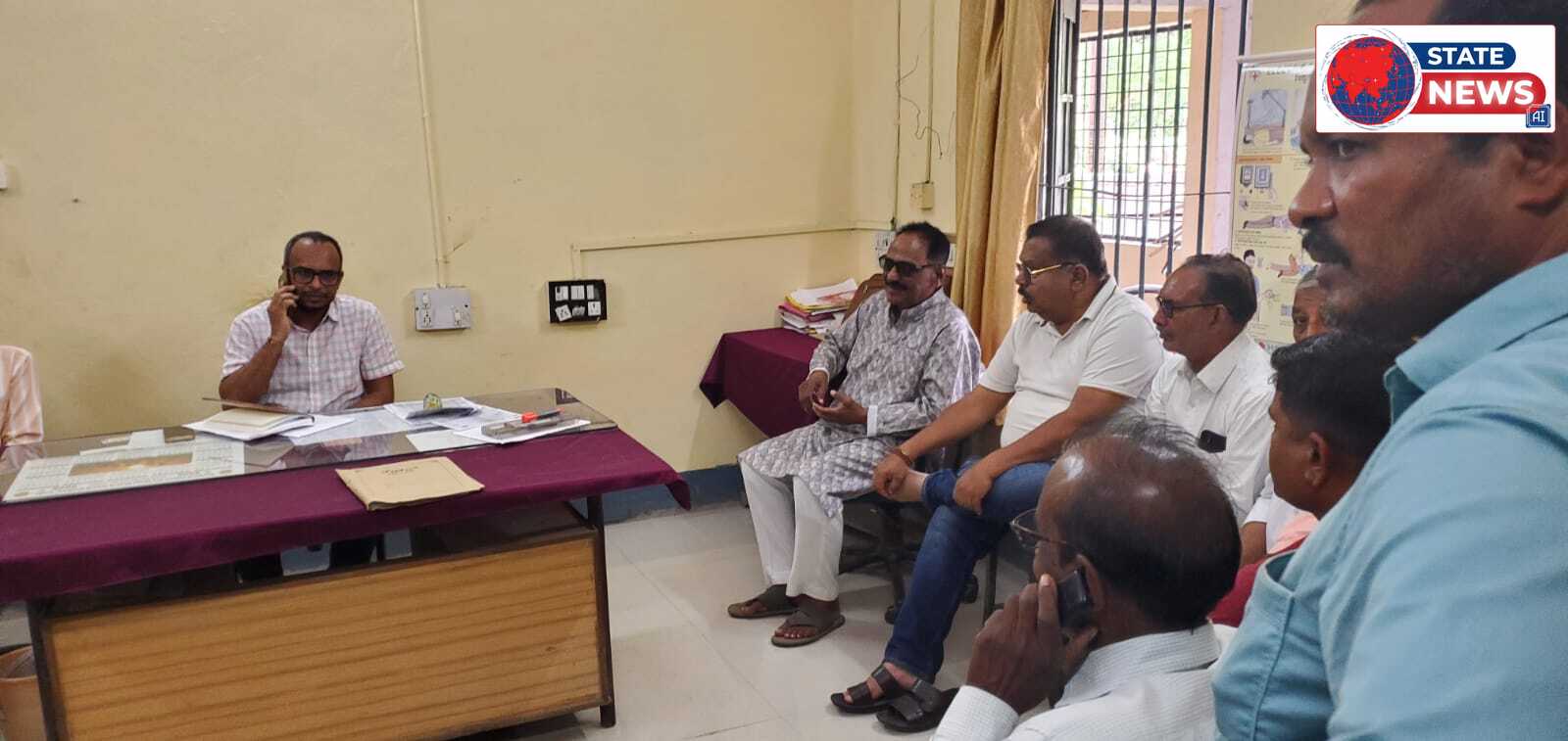 बिजली बिल ज्यादा आने से MPVE कार्यालय में पहुंचे किसान एवं पूर्व विधायक