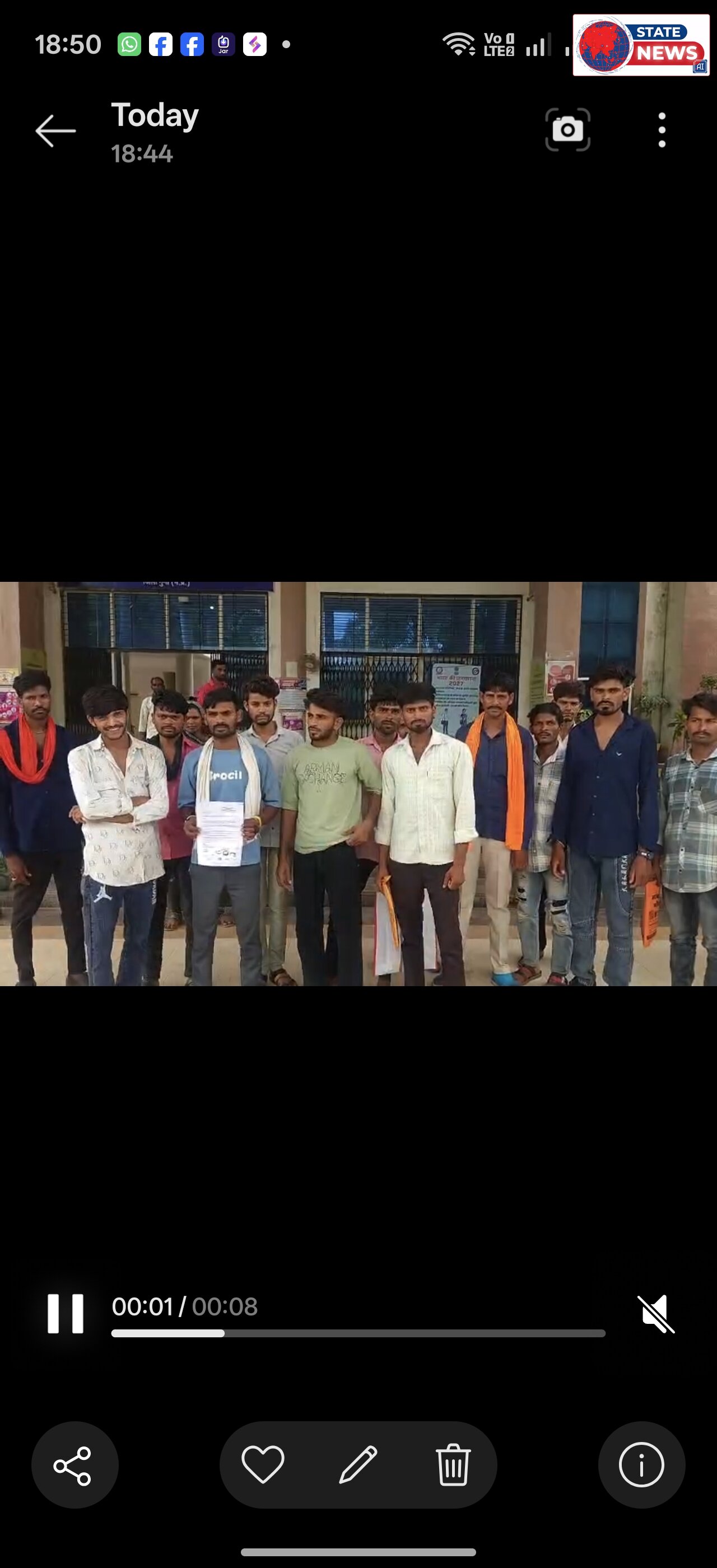 खाद न मिलने से परेशान सारतला के किसान पहुंचे जनसुनवाई वन पट्टा और यूरिया-डीएपी की किल्लत को लेकर कलेक्टर को सौंपा ज्ञापन गुना। जिला मुख्यालय