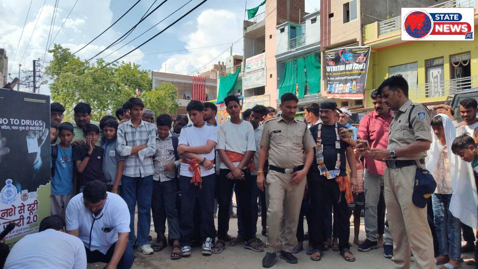 मुरैना पुलिस ने 'नशे से दूरी है ज़रूरी 2.0' अभियान के तहत आयोजित किए नुक्कड़ नाटक, 3000 से अधिक लोगों ने ली शपथ