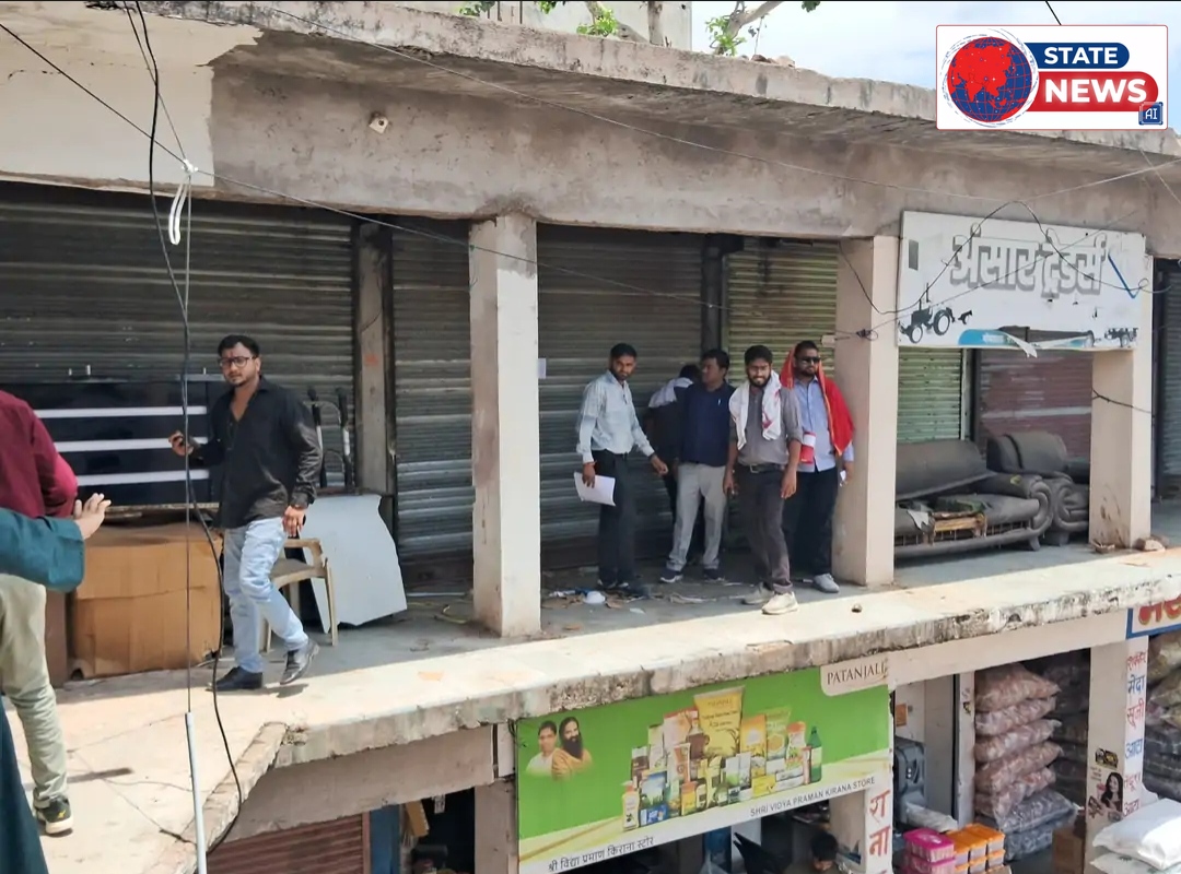 नगर पालिका की दुकानों पर सबसे बड़ी कार्रवाई, 55 अवैध कब्जे हटे... शहर में दिनभर रही चर्चा