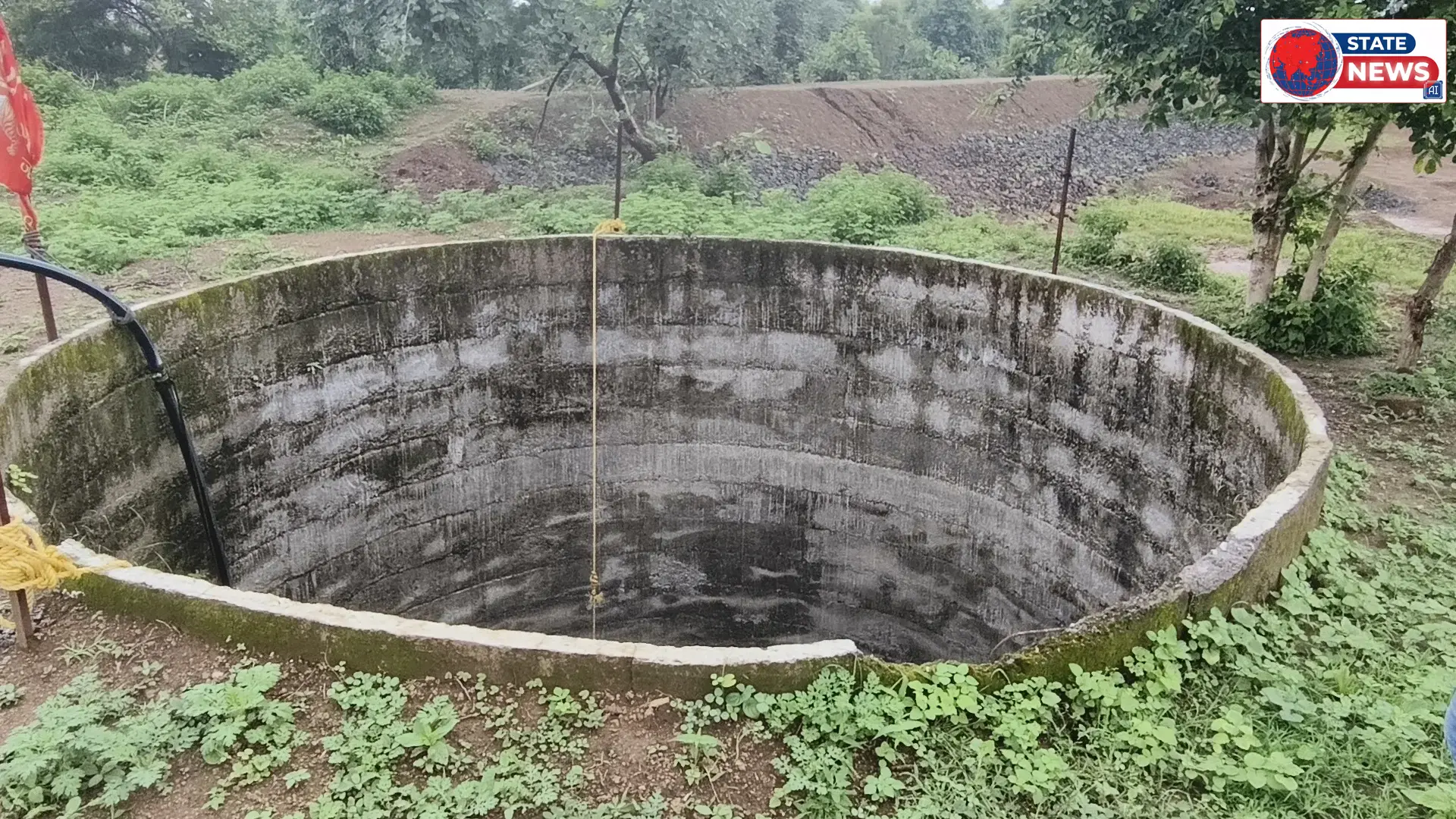 ग्राम साईंखेड़ा में अधूरी नाली और गंदगी से आक्रोशित ग्रामवासी, पांच कुएं में से दो पर जाली , ग्रामीणों की आंतरिक गली में रोड की मांग ।