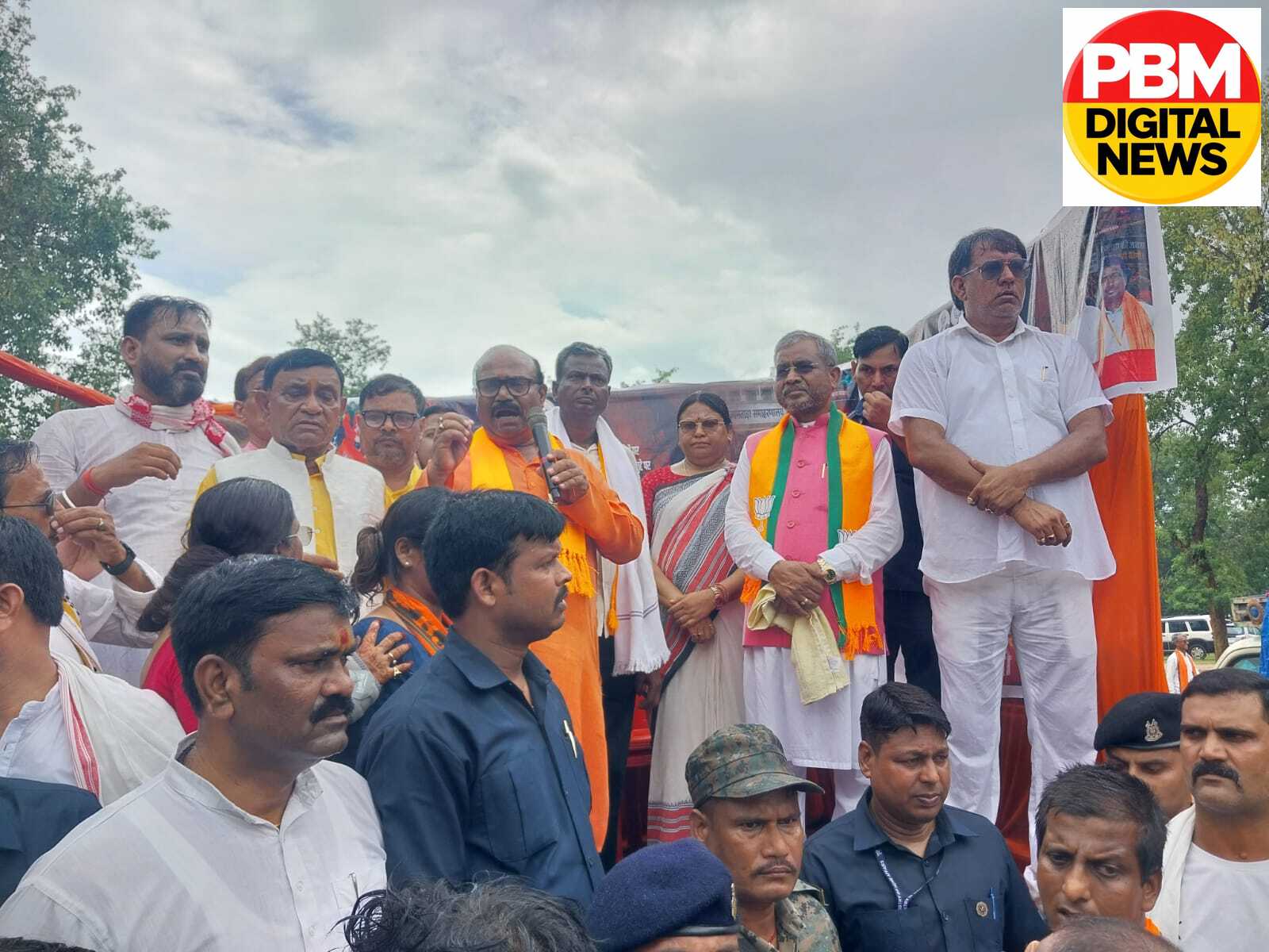 🔥 जामताड़ा में भाजपा का जोरदार प्रदर्शन: समाहरणालय का घेराव कर बाबूलाल मरांडी ने स्वास्थ्य व्यवस्था पर साधा निशाना; राज्यपाल के नाम सौंपा ज्ञापन