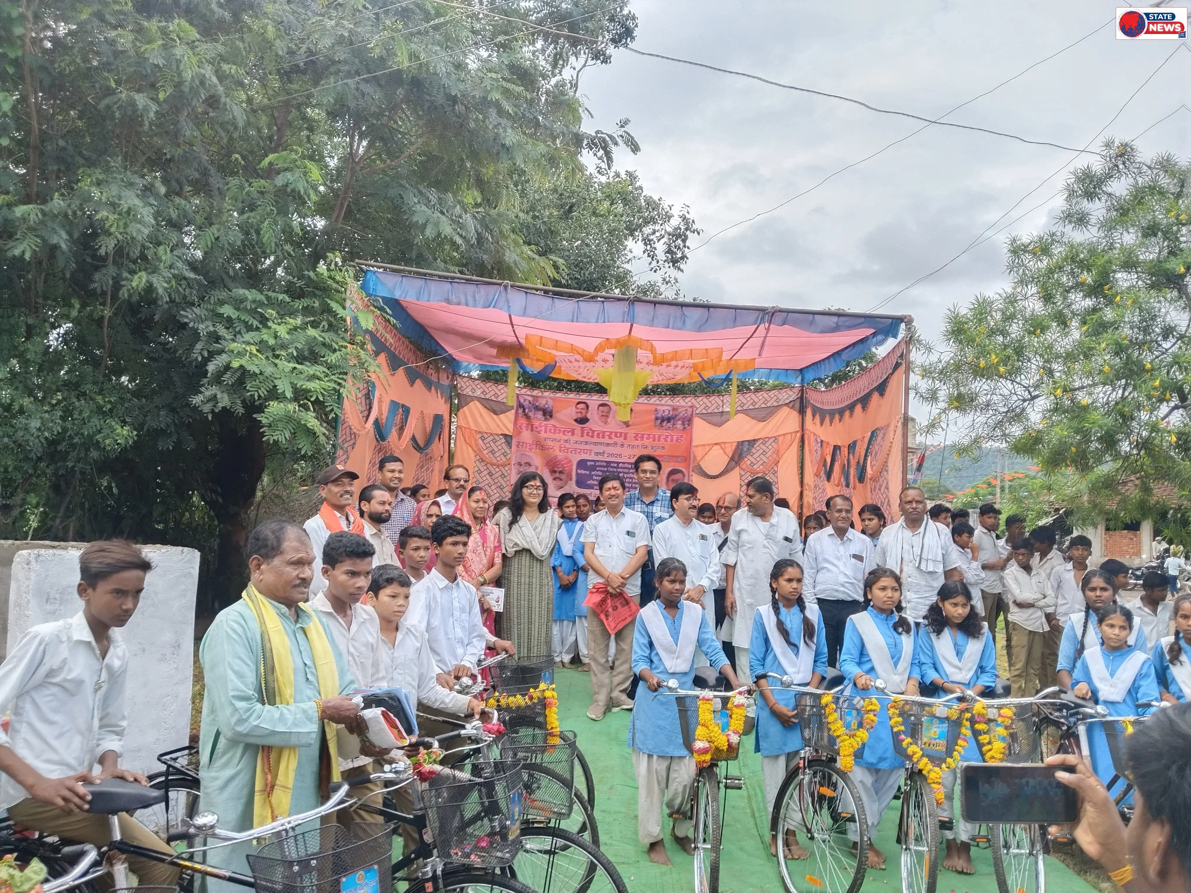 केसली के शासकीय हाई स्कूल चौका में निःशुल्क साइकिल वितरण कार्यक्रम संपन्न, छात्राओं के चेहरे पर खिली मुस्कान