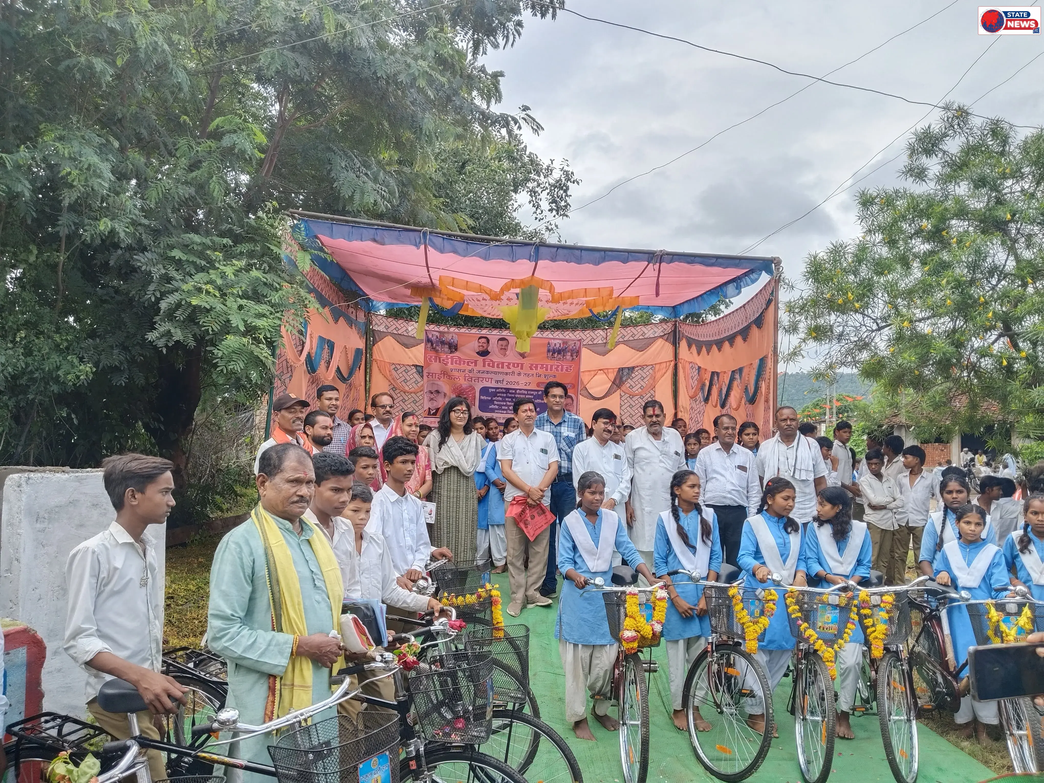 केसली के शासकीय हाई स्कूल चौका में निःशुल्क साइकिल वितरण कार्यक्रम संपन्न, छात्राओं के चेहरे पर खिली मुस्कान