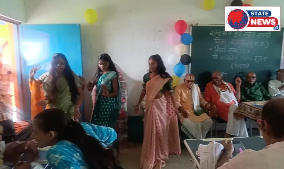 37 वर्ष 9 माह 12 दिन की सेवा के बाद भावुक विदाई, शिक्षक जयकरण शुक्ला की आंखों से छलक पड़े आंस
