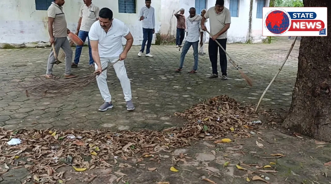 जनपद पंचायत गंगेव अध्यक्ष श्री विकास तिवारी के नेतृत्व में स्वच्छता अभियान चलाया गया।