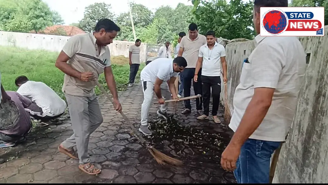 जनपद पंचायत गंगेव अध्यक्ष श्री विकास तिवारी के नेतृत्व में स्वच्छता अभियान चलाया गया।