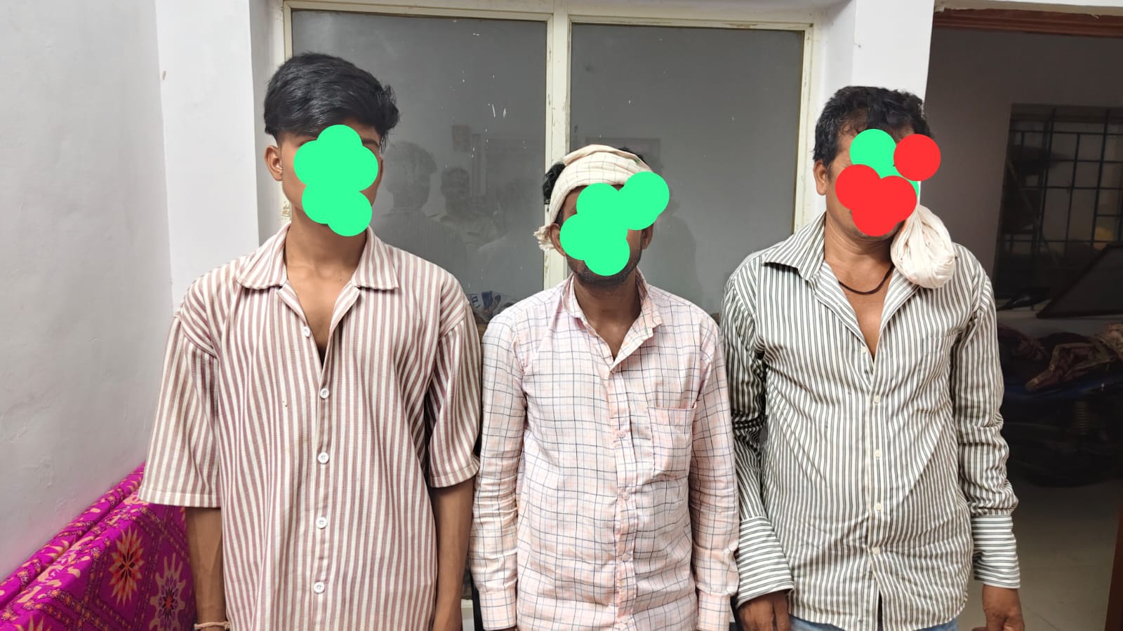 बयडा में शराब के लिए रुपये नहीं देने पर तांडव, वाहन तोड़ने वाले तीन आरोपी 24 घंटे में गिरफ्तार
बोरी पुलिस की त्वरित कार्रवाई, न्यायालय से जेल भेजे गए आरोपी