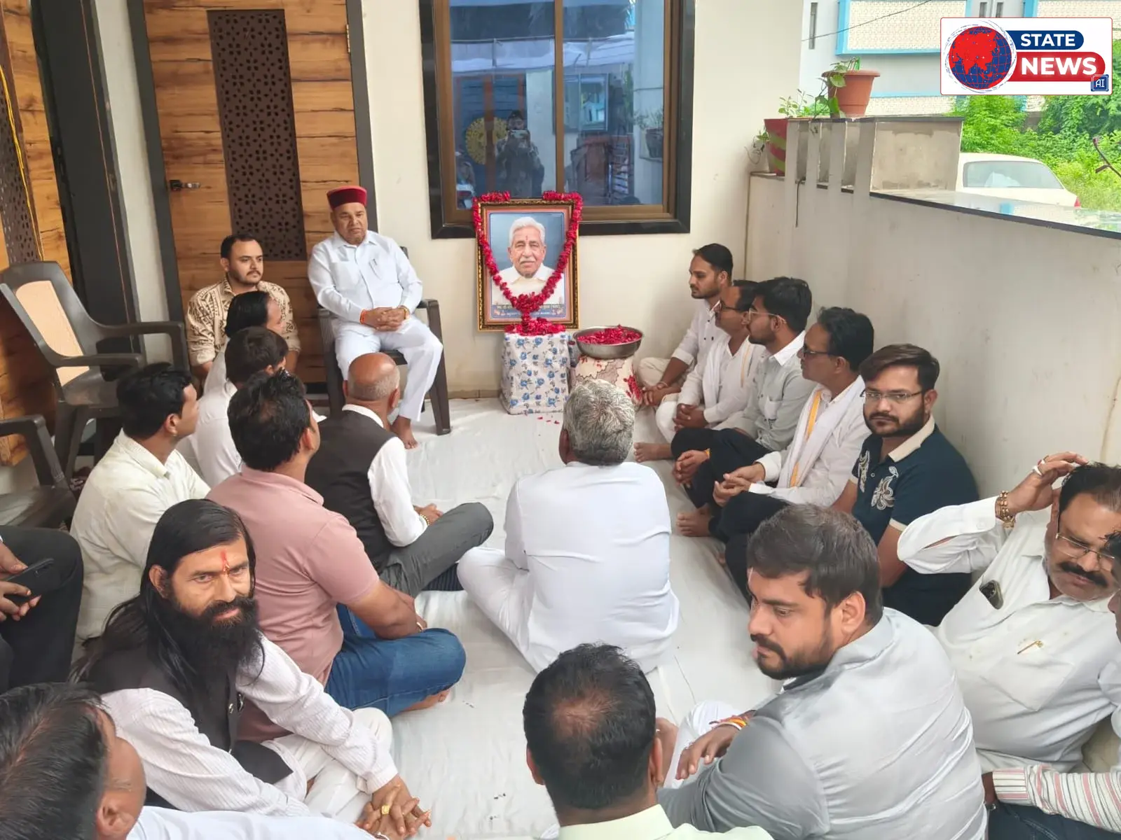 आलोट पहुंचे कर्नाटक के राज्यपाल थावरचंद गहलोत, दिवंगत भाजपा नेता श्रीनिवास गुप्ता को दी श्रद्धांजलि