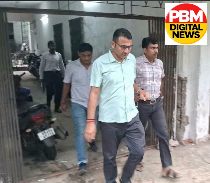🚨 ₹1.01 करोड़ की सनसनीखेज डकैती का मास्टरमाइंड अमित सिंह 23 महीने बाद गिरफ्तार, CID ने बोकारो के लग्जरी फ्लैट से दबोचा