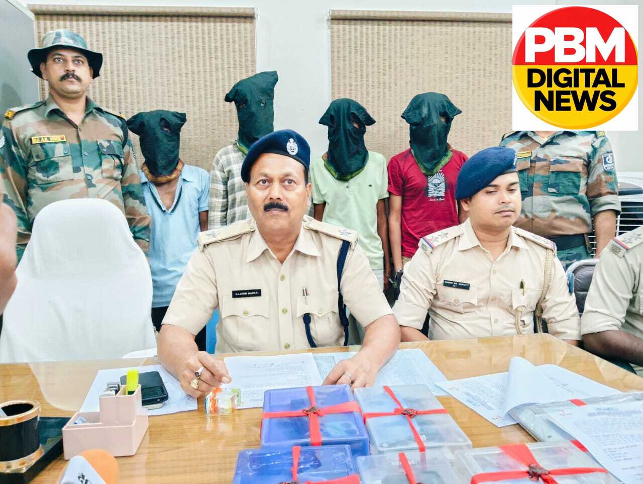 🔴 ब्रेकिंग न्यूज: जामताड़ा पुलिस की बड़ी कार्रवाई! आंगनवाड़ी केंद्र में चल रहे साइबर ठगी के नेटवर्क का भंडाफोड़, 4 गिरफ्तार