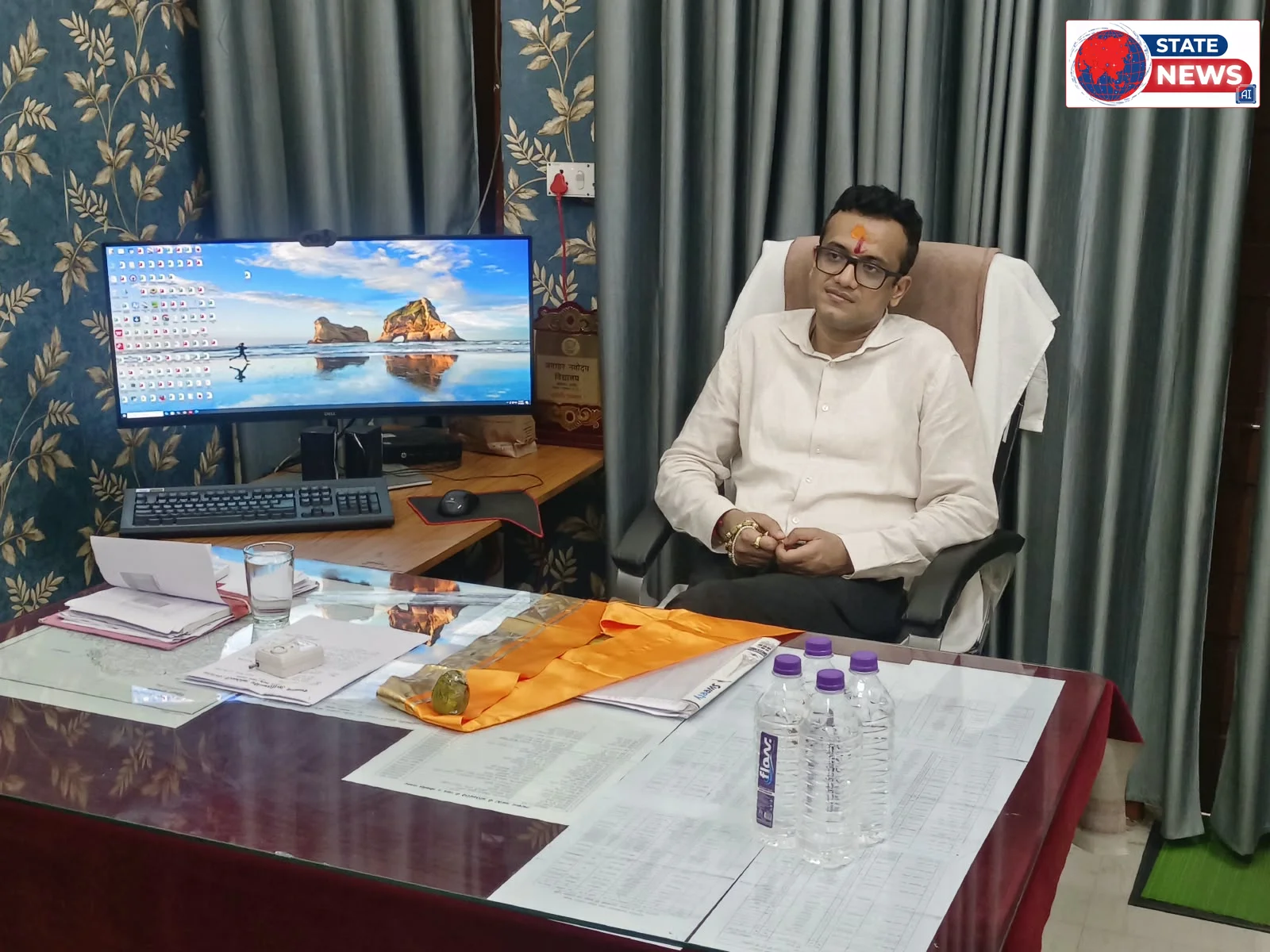 जन-विश्वास अभियान के बाद अचानक आलोट तहसील पहुंचे कलेक्टर, लिया व्यवस्थाओं का जायजा