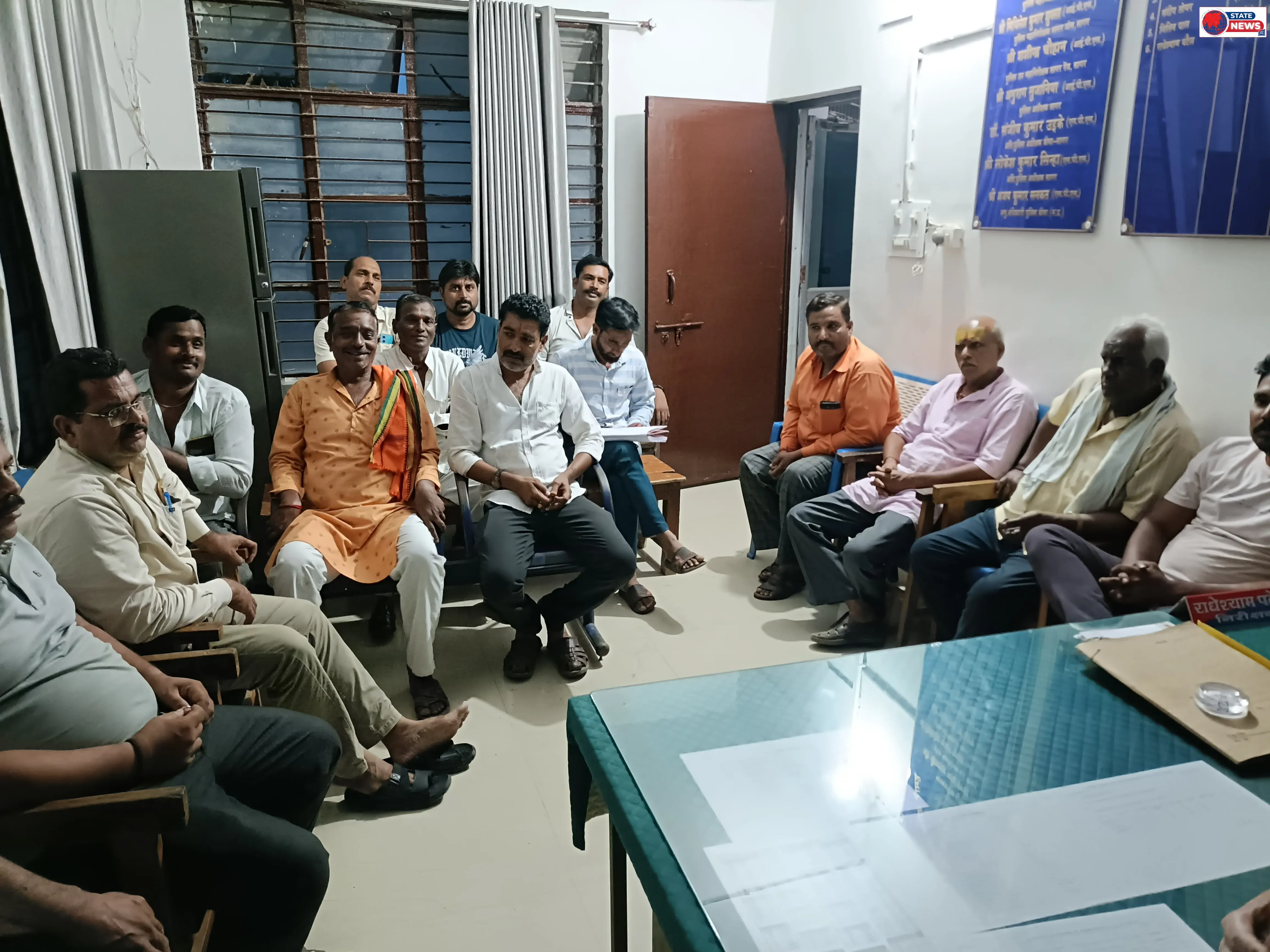 खिमलासा थाना में शान्ति समिति मीटिंग 