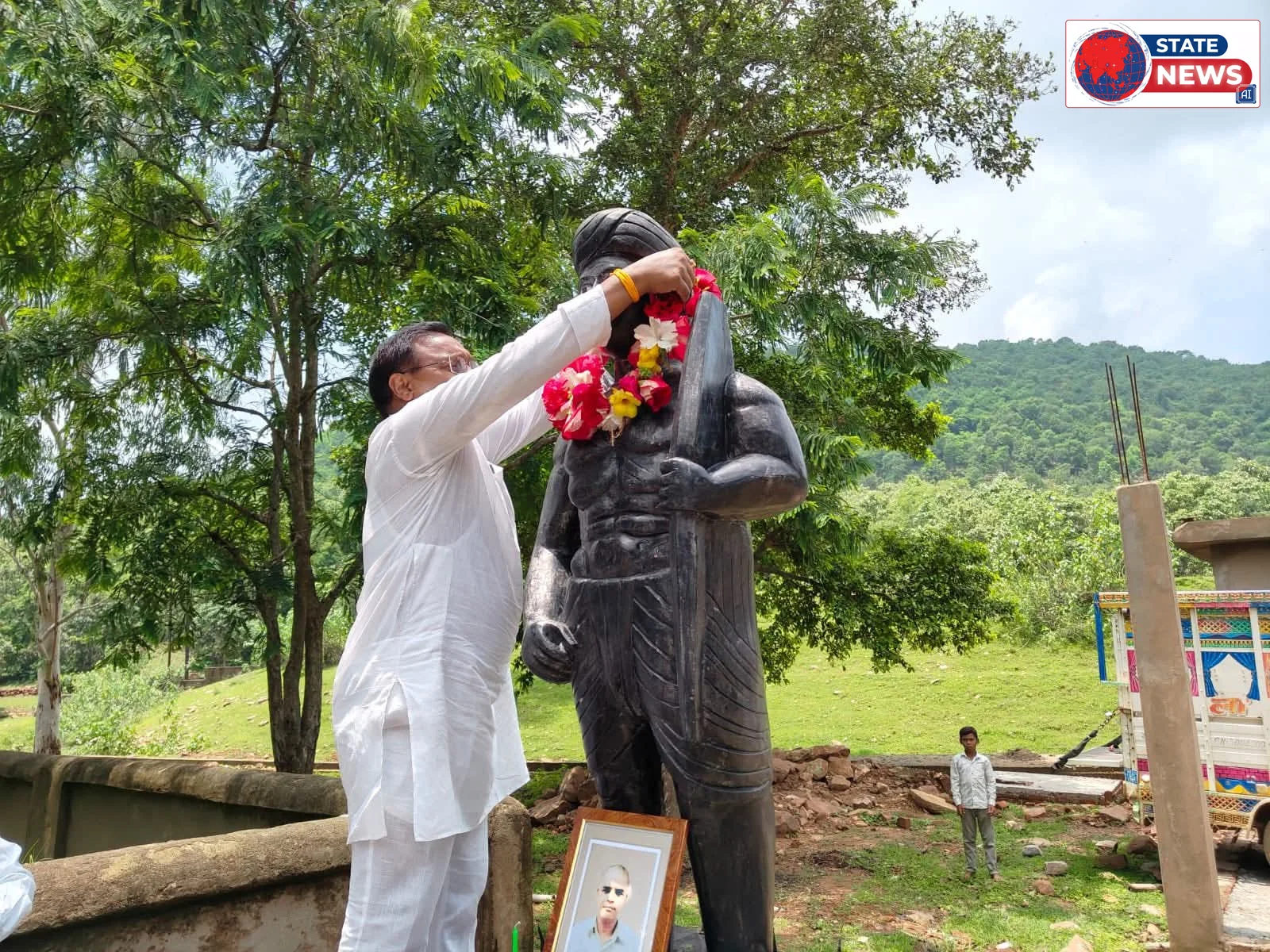 आदिवासी गौरव की हुंकार से गूंजा उकसा, कमलेश्वर पटेल ने समाज के साथ मनाया ऐतिहासिक गौरव दिवस
