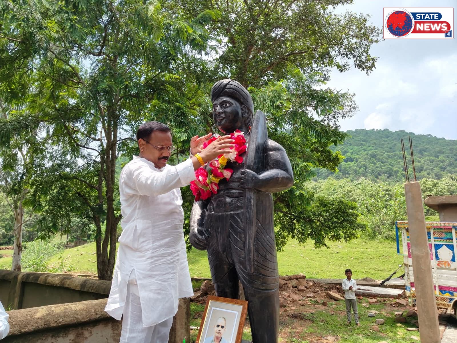 आदिवासी गौरव की हुंकार से गूंजा उकसा, कमलेश्वर पटेल ने समाज के साथ मनाया ऐतिहासिक गौरव दिवस