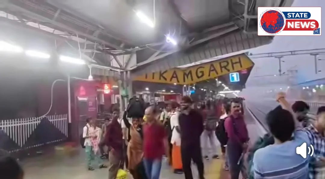 भव्य उद्घाटन के 23 दिन बाद ही टपका पानी, रेलवे स्टेशन की गुणवत्ता पर सवाल