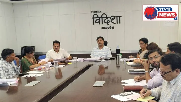 विदिशा: वन ग्रामों को राजस्व ग्राम में परिवर्तित करने की कार्यवाही समय-सीमा में करें पूर्ण - संभागायुक्त