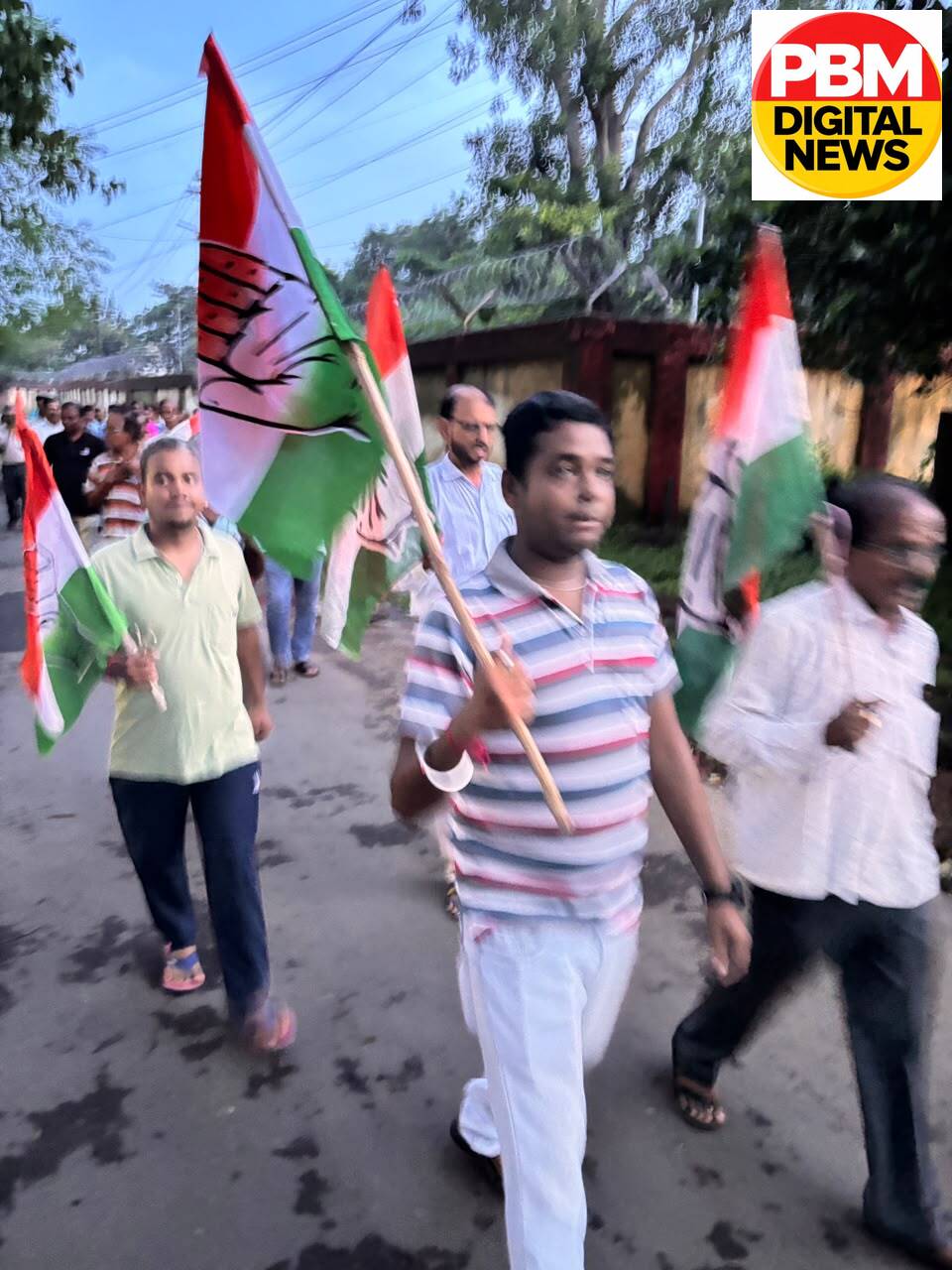 💥नेताजी सुभाष चंद्र बोस पर विवादित टिप्पणी को लेकर चित्तरंजन में गरमाया माहौल, बीजेपी सांसद अनंत महाराज के खिलाफ कांग्रेस का जोरदार प्रदर्शन