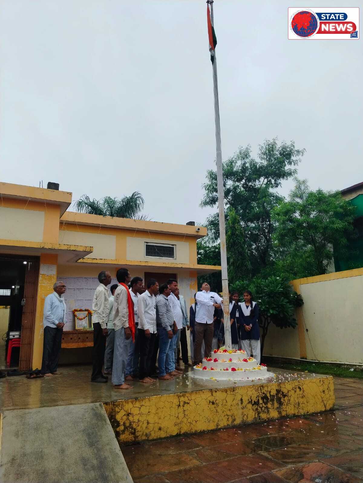 खिमलासा ग्राम पंचायत में ध्वजारोहण 