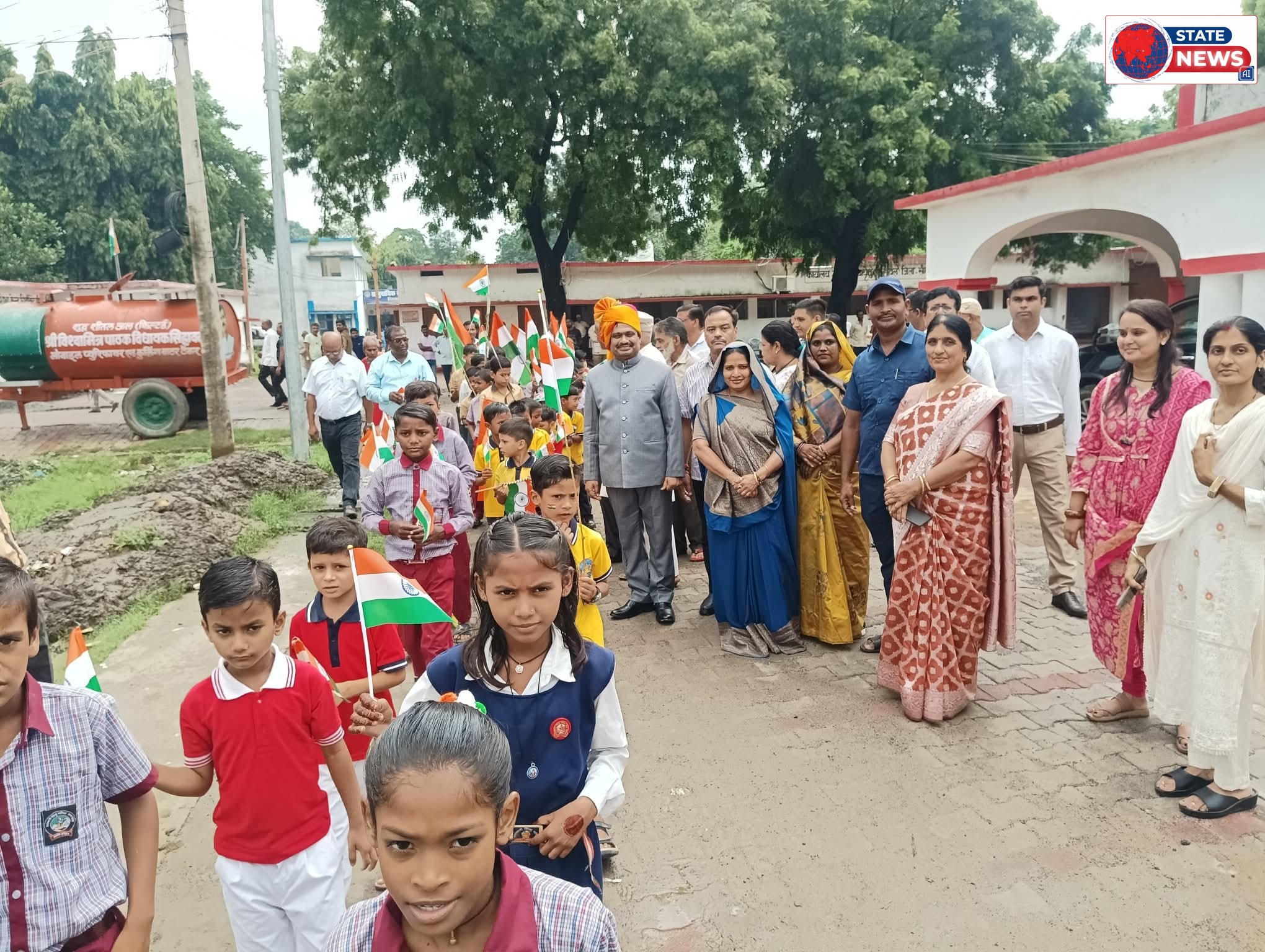 जनपद पंचायत सिहावल में शान से लहराया तिरंगा, गरिमामय माहौल में मनाया गया स्वतंत्रता दिवस