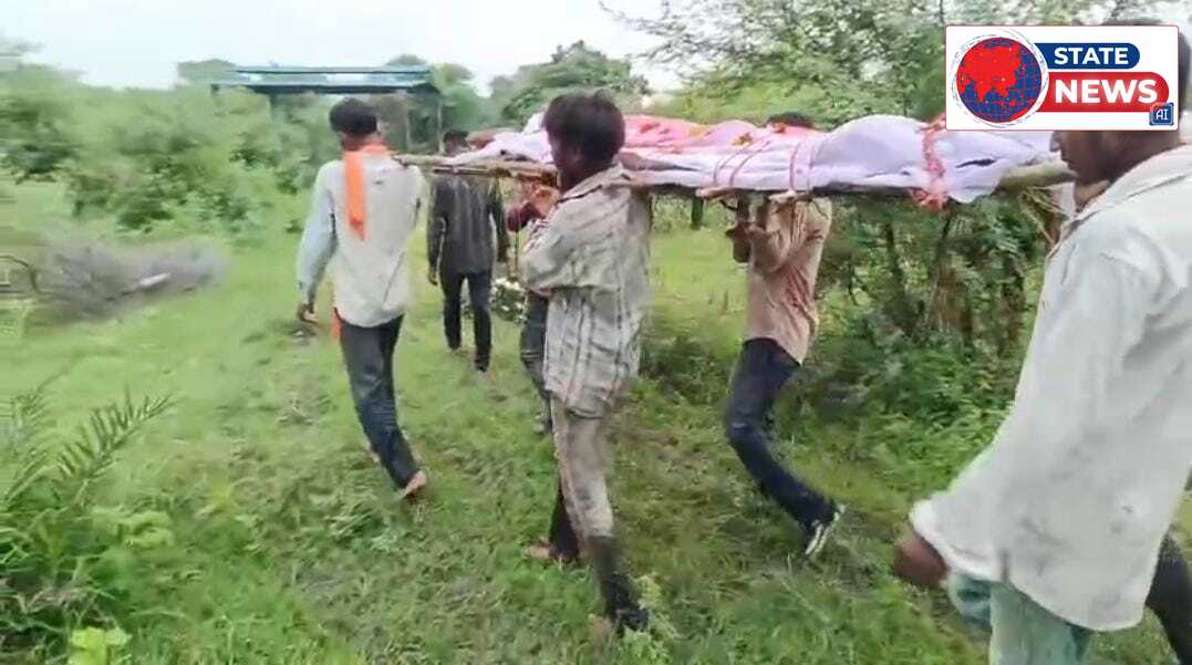 बीना के गोदना में श्मशान को रास्ता नहीं 