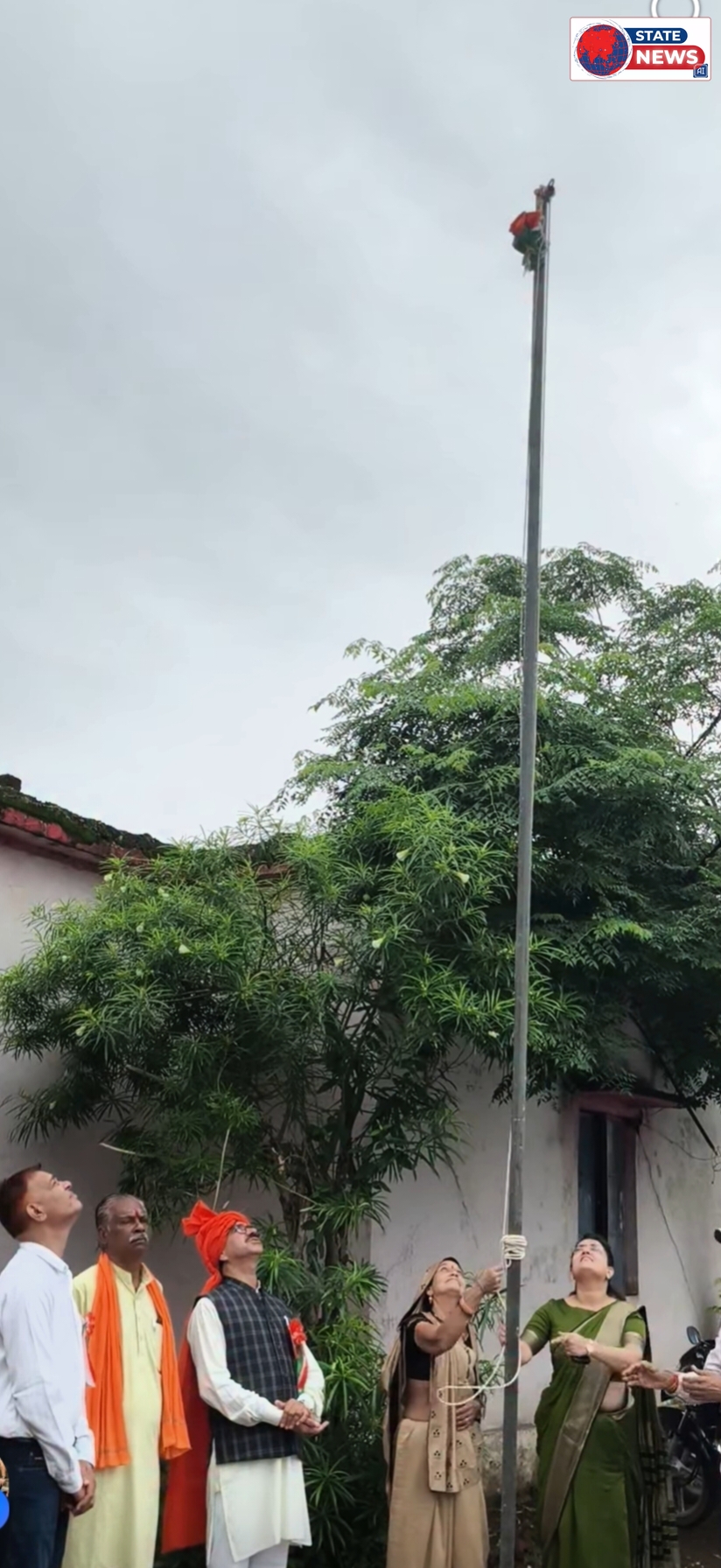 केसली में स्वतंत्रता दिवस पर देशभक्ति का दिखा उत्साह, खेल परिसर में सामूहिक कार्यक्रम से पूर्व फहराया गया तिरंगा