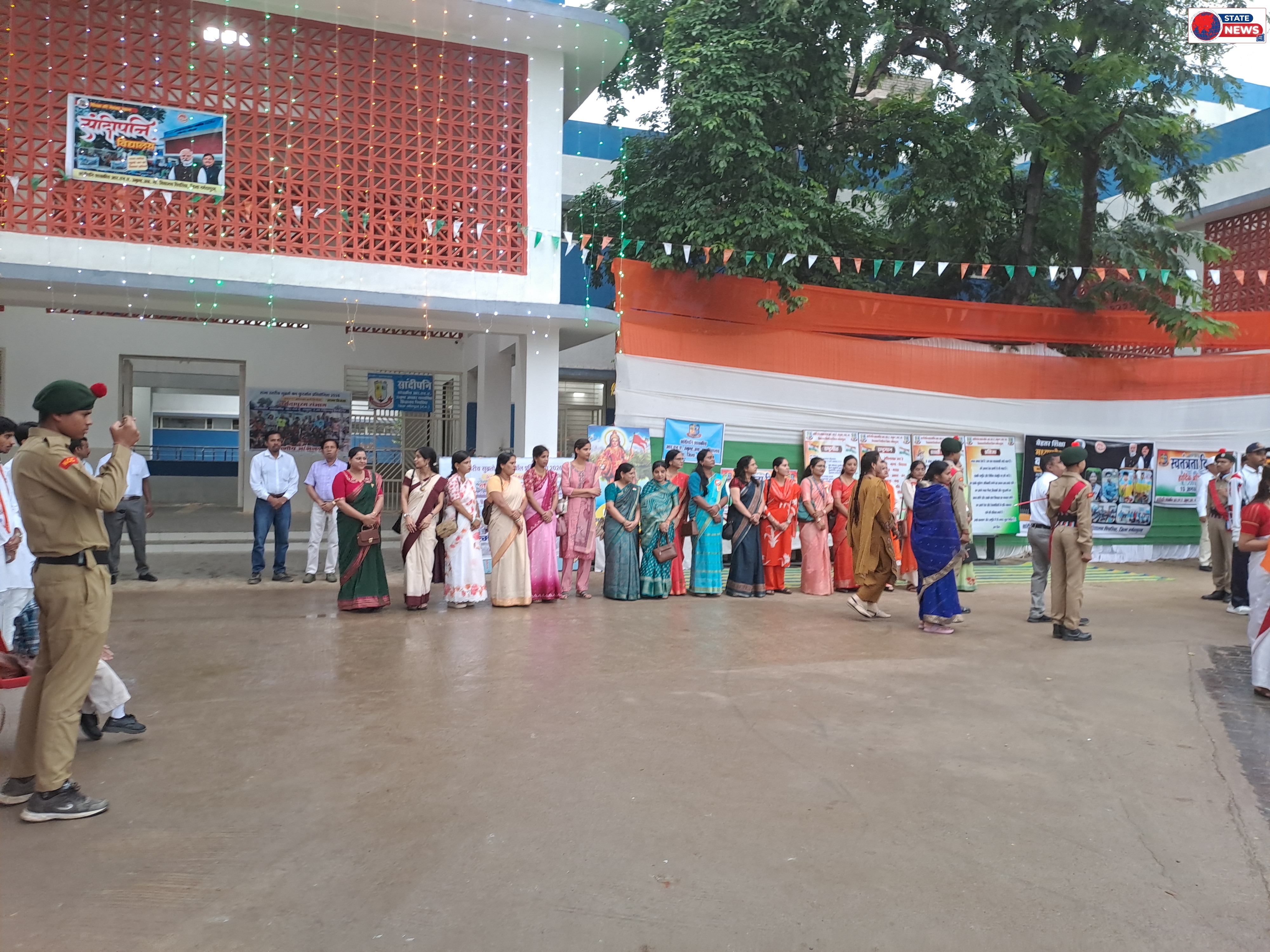 नर्मदापुरम जिले के पिपरिया संदीपनी आरएनए  हाईसेकेंडरी स्कूल में हर्षोल्लास और उमंग के साथ मनाया गया स्वतंत्रता दिवस समारोह।