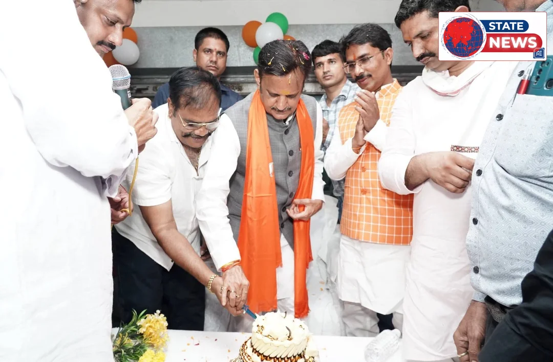 मनगवां में विकास पुरुष राजेंद्र शुक्ल का जन्मोत्सव धूमधाम से मना: 