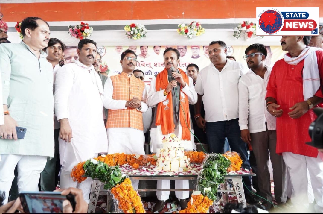 मनगवां में विकास पुरुष राजेंद्र शुक्ल का जन्मोत्सव धूमधाम से मना: 
