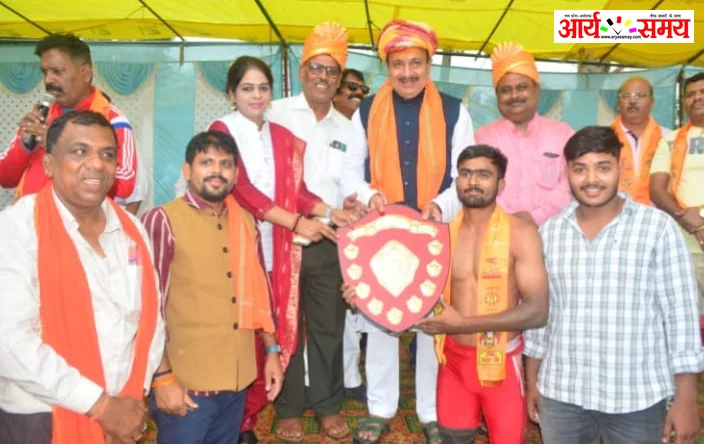 Jabalpur News: लंकी यादव पहवान ने साहिल पहवान को हराया चंद मिनटों में आसमान दिखाया