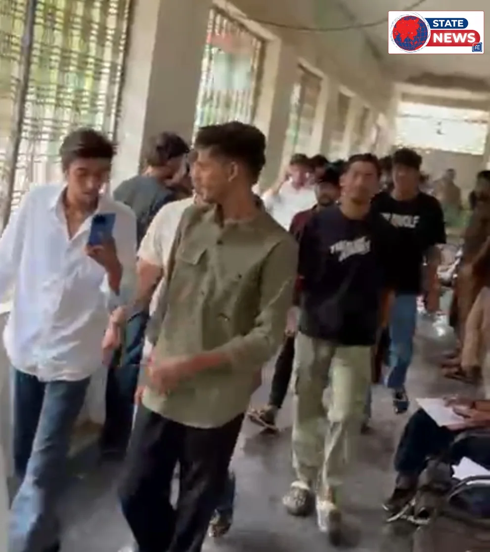सुरक्षा और सुविधाओं के बास्ते छात्रों ने सौंपा ज्ञापन