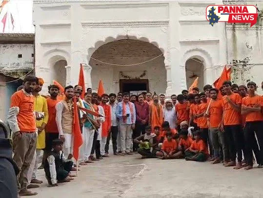 पन्ना जिले के गुनौर में अलख निरंजन कांवड़ यात्रा: मधेश्वर से सिद्धनाथ धाम तक गूंजे हर-हर महादेव के जयकारे